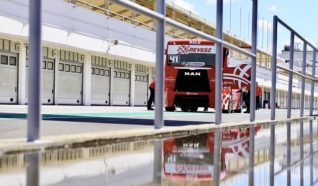 看似坚不可 看似坚不可